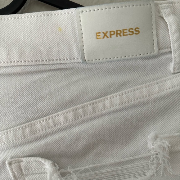 White Distressed Shorts - Picture 6 of 6